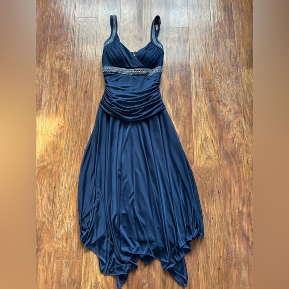 Trixxi Dresses & Skirts - Trixxi 90s Women’s Size L Sleeveless Navy Dress With Asymmetrical Hem Beading